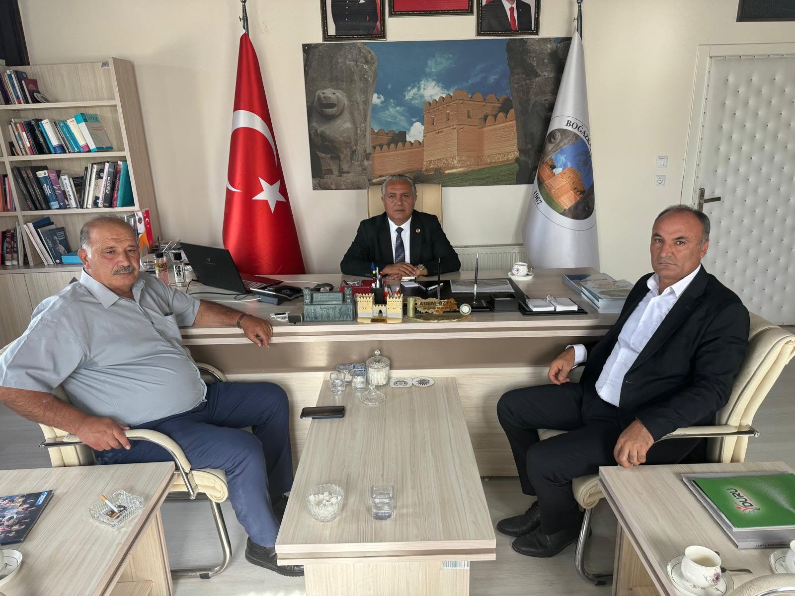 Ak Parti İl Genel Meclis Üyelerimizin Belediye Başkanımızı Ziyareti - kapak fotoğrafı